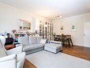 Elegância Familiar em Miraflores: Apartamento T2...