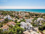 Elegancia moderna junto al mar villa de lujo a solo 300m...