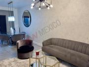 Elegancia y confort en el corazón de la ciudad, Casa en...