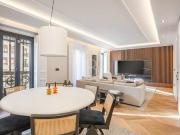 Elegancia y Luz en Recoletos: Vivienda Reformada con...