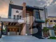 Elegant 1 kanal house in dha phase 8 modern design,...