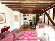 Elegant 2 Bedroom Apartment in a Prime Location close to... Elegant 2 Bedroom Apartment in a Prime Location close to...