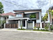Elegant 2 Storey House and Lot with Swimming Pool in...