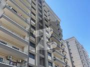 Elegant 3 Bedroom Apartment with Double Terrace & City...