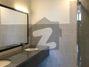 Elegant 4 Bedroom Seafront Apartment Available For Rent...