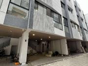 Elegant 4 Storey Modern Townhouse For Sale in brgy...
