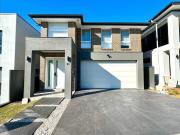 Elegant 5 Bedroom Home for Rent with Modern Features and...