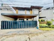 Elegant 5 Bedroom with Elevator House and Lot for Sale...