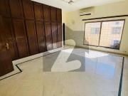 Elegant 5 Bedrooms, House For Rent In F 8, Rent 8 Lakh...