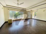 Elegant 6 Bedrooms triple Storey 511 sq yards house for...