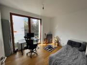 Elegant Apartment with Furnished Kitchen and Balcony in...