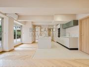 ÉLÉGANT APPARTEMENT AVEC DEUX GARAGES AU CŒUR D’AIX EN...