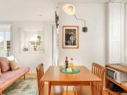 Elegant Bright Studio w/ Balcony | Clérigos