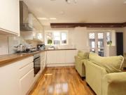 Elegant double bedroom next to King George V Park Has a Room Elegant double bedroom next to King George V Park Has a Room