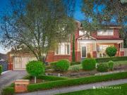 Elegant Entertainer in a Prestigious Location