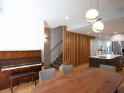 Elegant executive 4 bedroom townhouse ideal for longer...