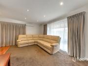 Elegant family home!