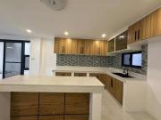 Elegant Family Home in Kingspoint Subdivision, Quezon...