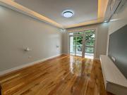 Elegant Family Townhouse with 2 Car Garage in Ramax...