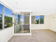 Elegant Furnished Apartment In Prime Harborside Location