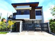 ELEGANT HIGH CELING SINGLE ATTACHED HOUSE AND LOT IN BF...