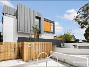 Elegant Living with Blackburn Lake Serenity
