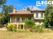 Élégante Villa du XIXᵉ Siècle avec Jardin Paysager au...