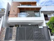 ELEGANT MODERN 3 STOREY HOUSE W/ POOL FOR SALE IN GREENWOODS