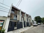 Elegant & Move In Ready – 3 Storey Home in Northview...