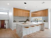 ELEGANT NEW HAVEN IN THE HEART OF HIGHTON