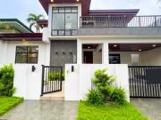 Elegant Newly Renovated Modern Contemporary House and...