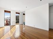 ELEGANT PENTHOUSE FEELS LIKE A DESIGNER HOUSE IN THE CBD