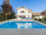 Elegant renoviertes Familienanwesen im Herzen von Bellevue