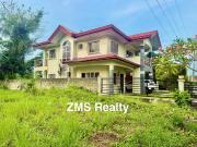 Elegant Ridge House with Spacious Backyard For Sale in...