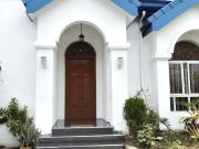 Elegant Santorini Inspired corner lot Home in BF Parañaque