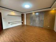 Elegant Single Detached Home with Walk‑In Closet &...