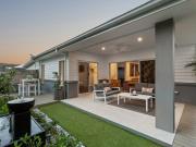 Elegant, Spacious living with Nature Outlook