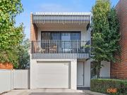 Elegant, Spacious & Low maintenance in A Blue chip Setting.