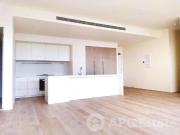 Elegant St Kilda Road Residence with Resort Style Amenities