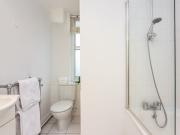 Elegant Studio Apartment in the Heart of Mayfair, W1J 5NA