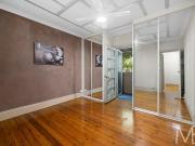 ELEGANT TERRACE WITH UNBEATABLE INNER CITY CONVENIENCE