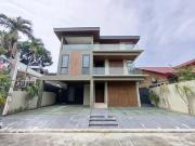 Elegant Three Storey House for Sale in Tahanan Village...