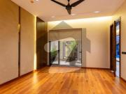 Elegant Ultra Modern Design House For Sale At Top...