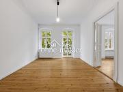 Elegante Altbauwohnung mit zwei Balkonen nahe Mauerpark...