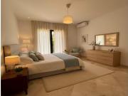 Elegante Apartamento Costero en Alquiler en Marbella Elegante Apartamento Costero en Alquiler en Marbella
