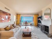 Elegante apartamento de 2 dormitorios en Benahavis