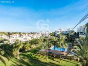 Elegante apartamento de 2 dormitorios en Selwo, Nueva...