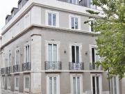 Elegante Apartamento T1 renovado e mobilado no Chiado