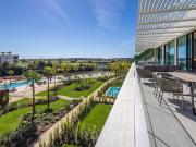 Elegante Apartamento T2 com Piscina Privada | A Ribeira...