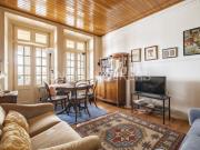 Elegante Apartamento T5 em Arroios